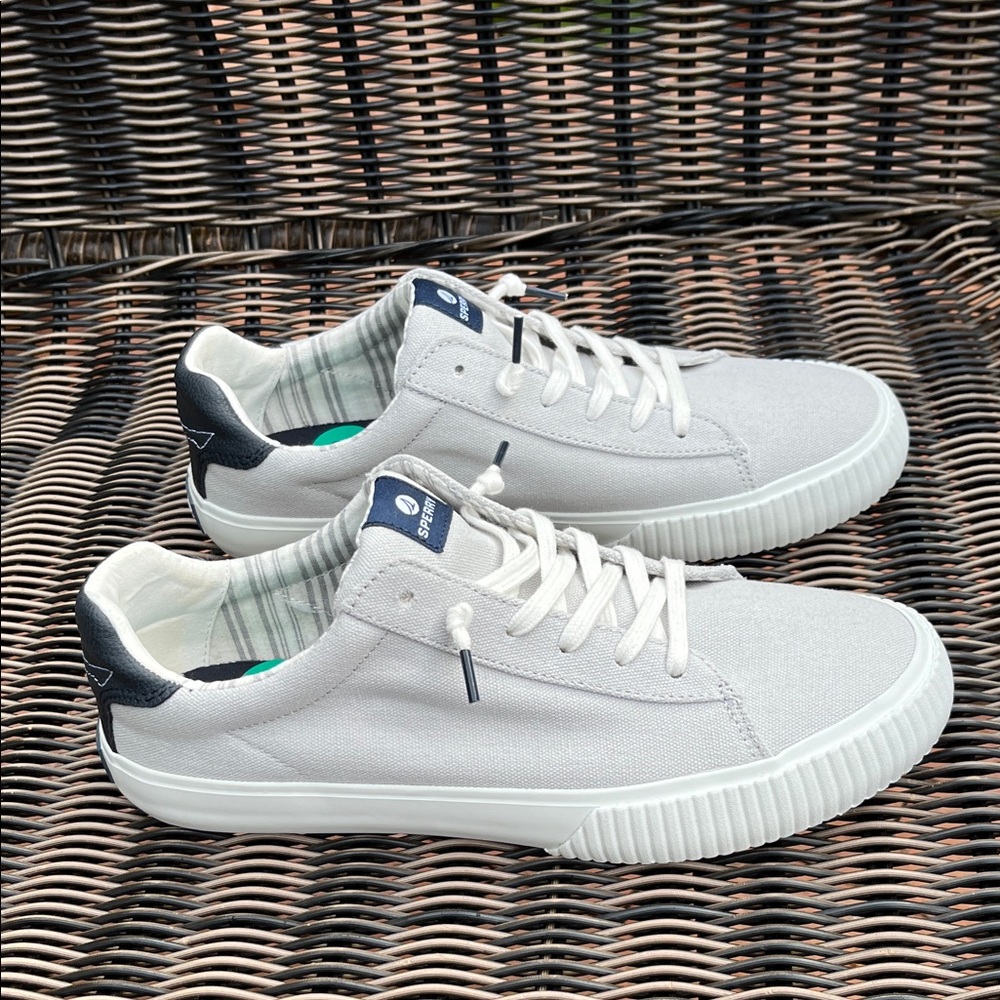 NWT Sperry Gray Topsider Sneaker